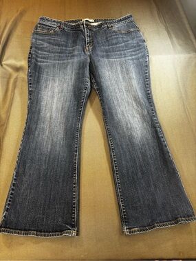 Levi’s women’s 580 boot cut red tab medium wash jeans size 22